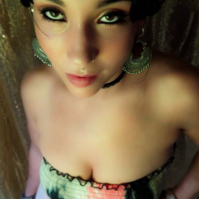 Lusty Luna