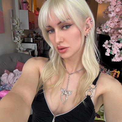 Goddess Alaska 👑 Big D Barbie