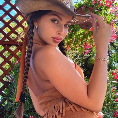 Sophia Reed 🌷