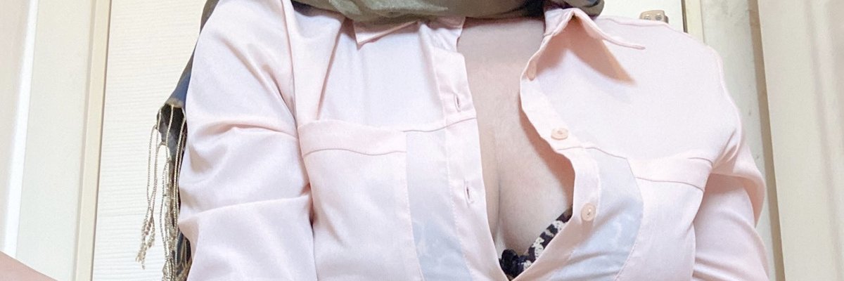 Hijabi Arab girl 🧕🏻 cover