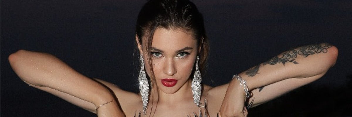 Asya Moore 🍑 cover