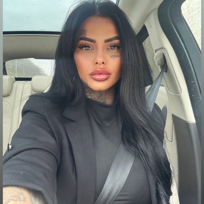 Axels Wife