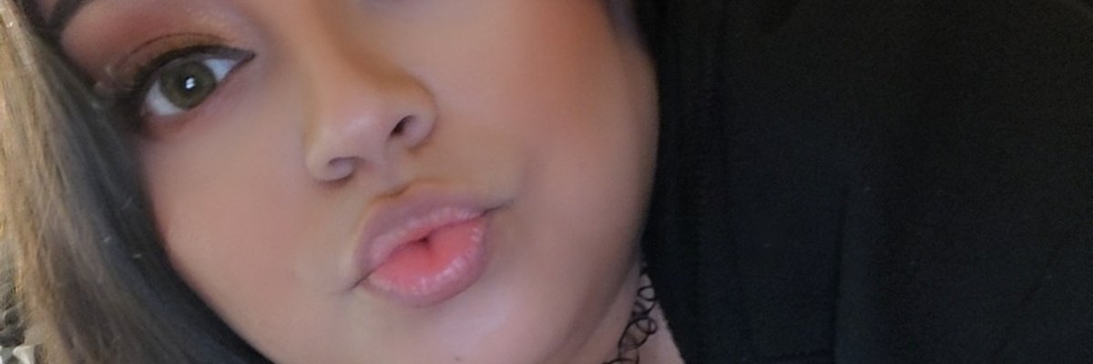 Bella Luxe cover