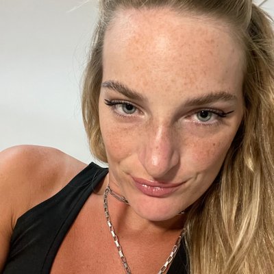 Emma blonde