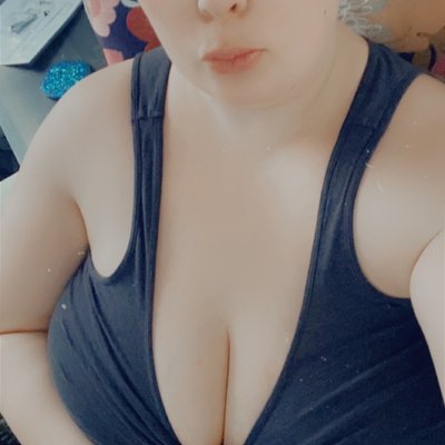 Busty&TheBeard