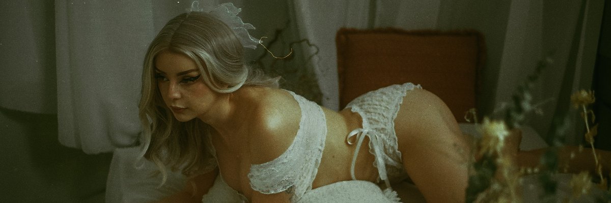 Cherrie Velvet🍒 cover