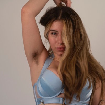 Chloe Kreams | Huge Bush & Hairy Armpits