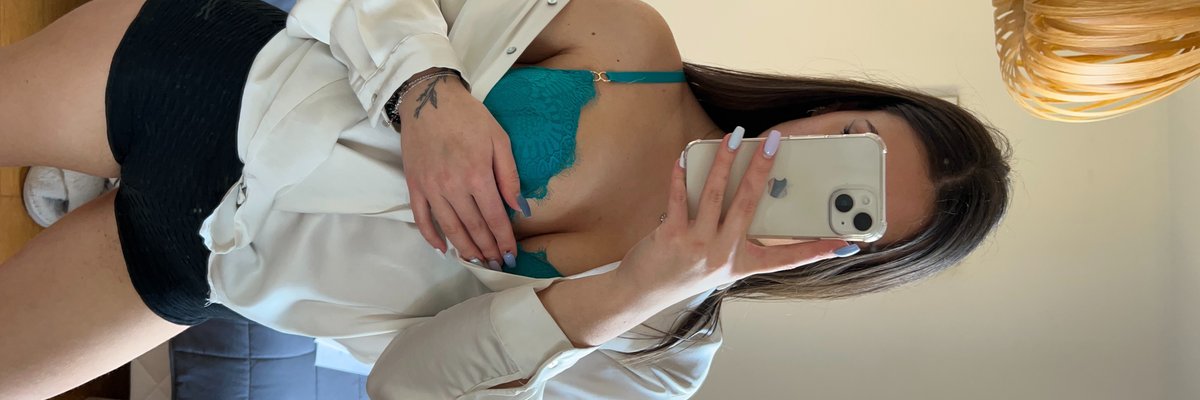 Claraa 🦋 cover