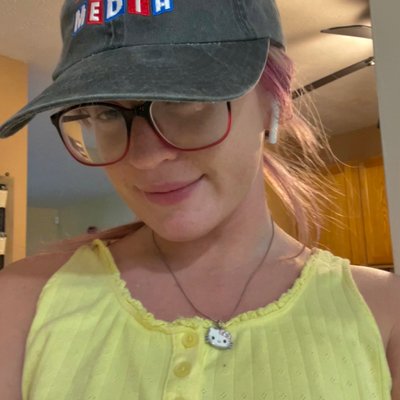 daisea - college gamer girl 🎮