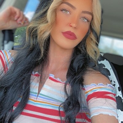 Your Fave Petite Smalltown Attraction🖤📞