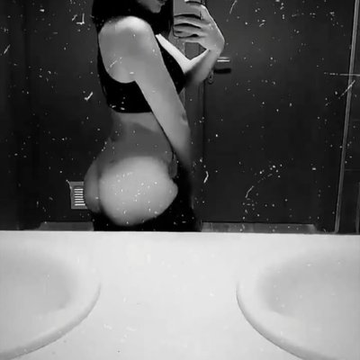 Friends with benefits👿🍆🍑