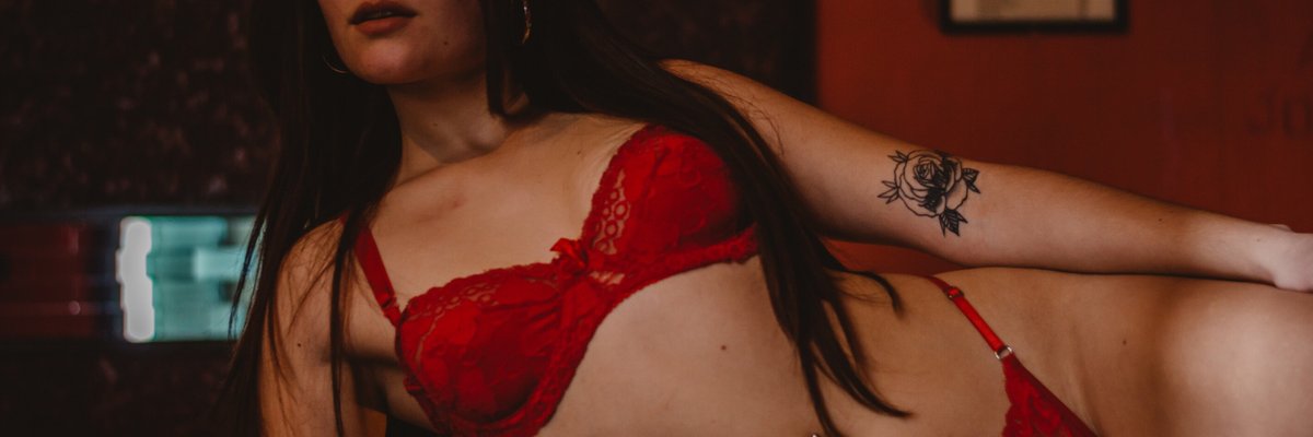 Goddess Helena 👑 cover