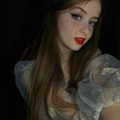 Ellie ๐