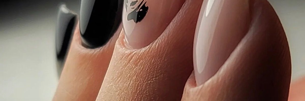 Hand & Feet Queen cover