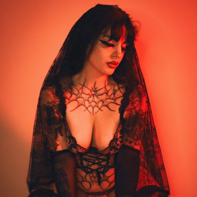 ♱ sylvia ♱
