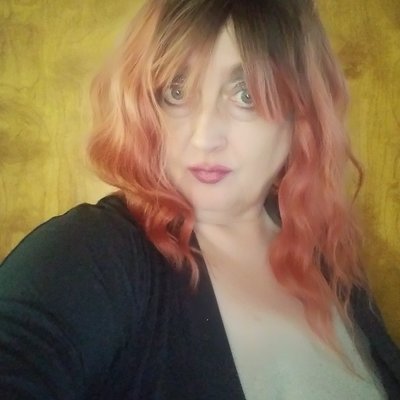 Mature Chelsea fetish queen