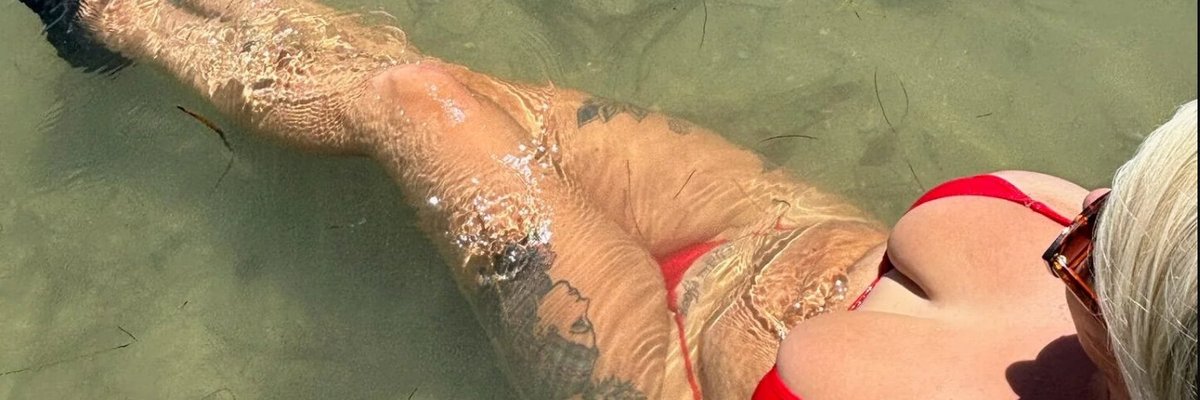 GloryHoleHotWife cover