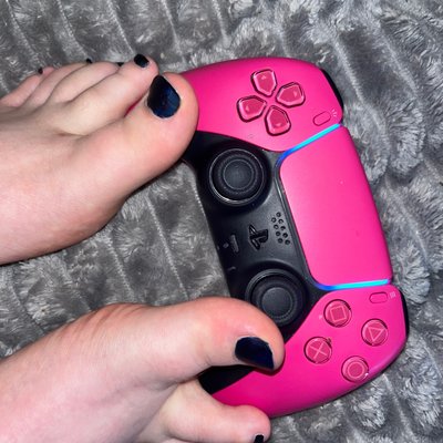 💖Gamer girl feet🎮