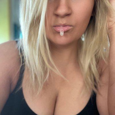 Goddess Elle Rose