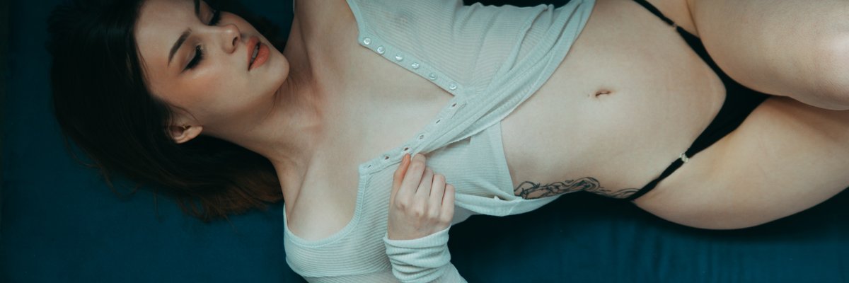 MOVED to (gwenhoney) cover