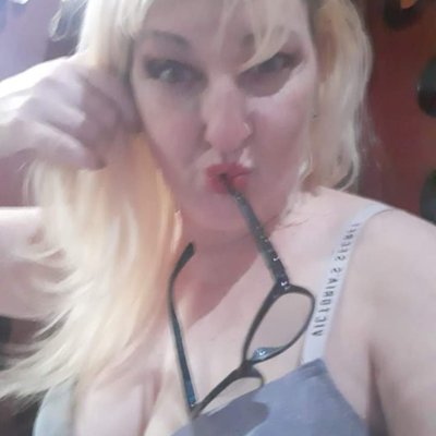 Heavymetalhottie