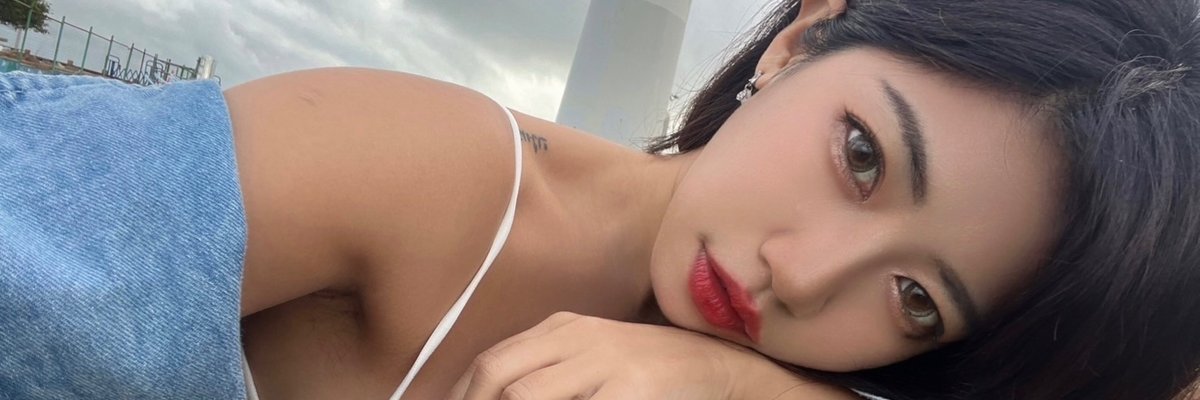 王語瞳 Hitomi cover