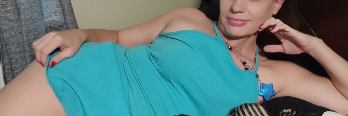 HotStepMomCasey cover