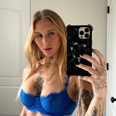 Jay🖤 RATED #1 HOTTEST TATTOO GIRL ON OF