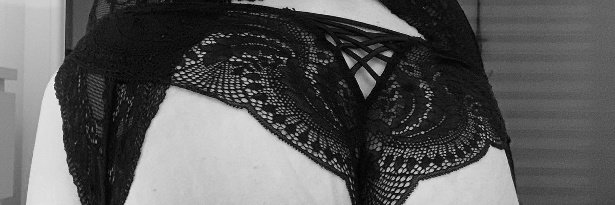 Jolis pieds d'une fille- feet fetish cover