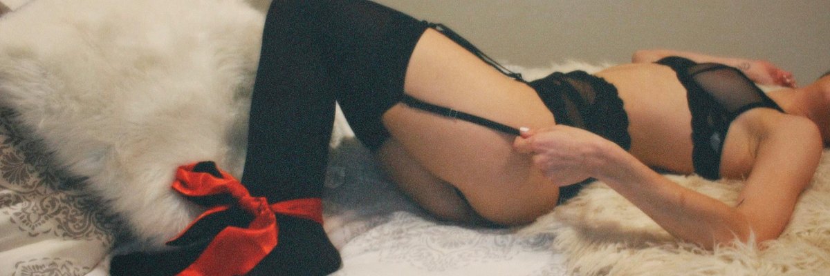 Julia 🎀 #1 ALLURING GODDESS ON ONLYFANS! cover