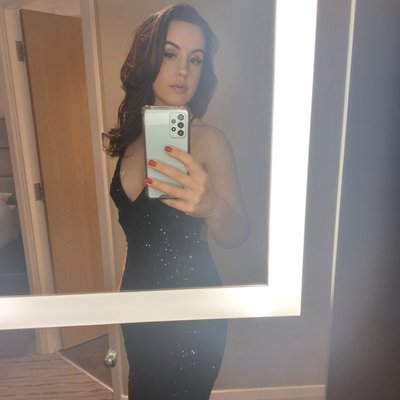 Kayleigh Davis - VIP