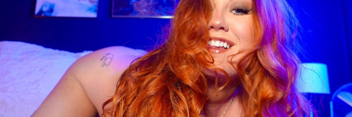 𝐊𝐄𝐋𝐋𝐘 👅 cover