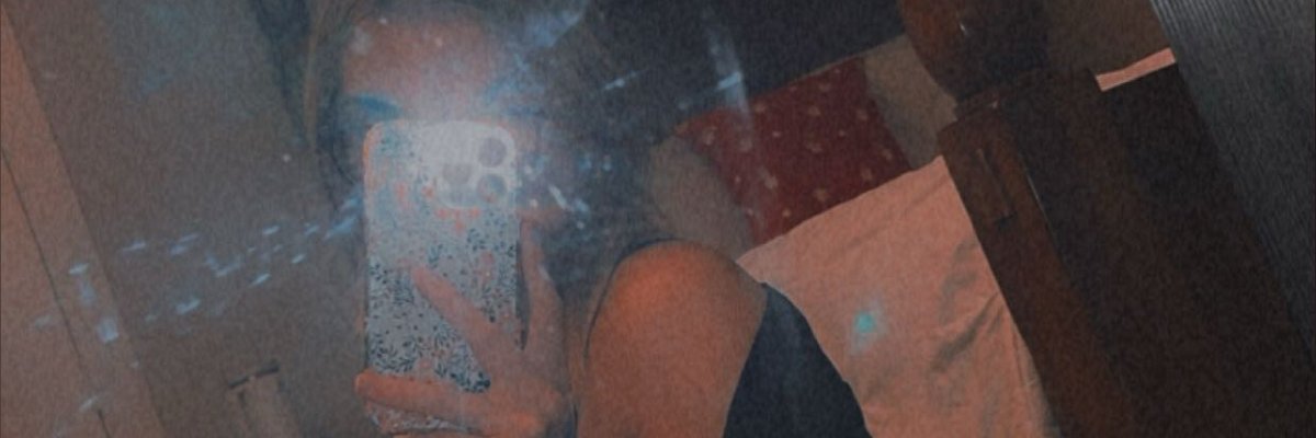 Khloe 🌶️ 🤍 cover