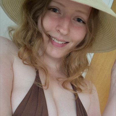 ๐ Curvy PAWG Emily ๐