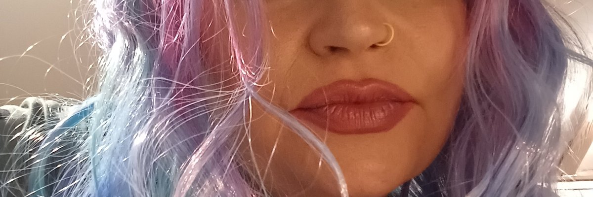 LIL CUPCAKE cover
