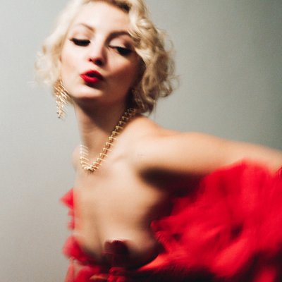 Lola L'Amour