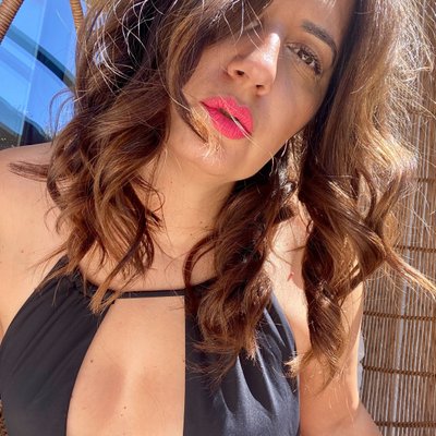 Lola Mendez 🍓 Club