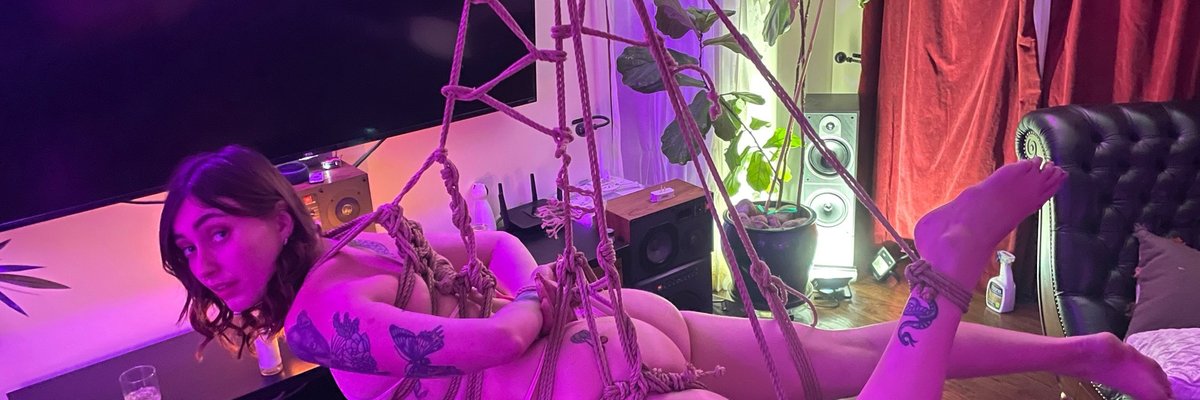 London ✨🦋🖤 cover