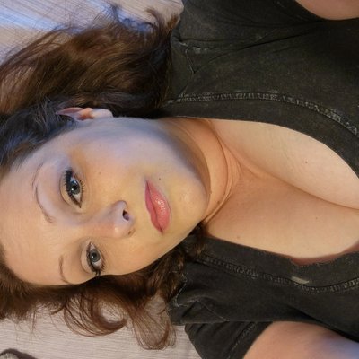 Lucy_CurvyNextDoor
