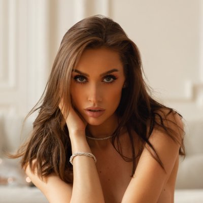 Luxury Girl FREE PAGE