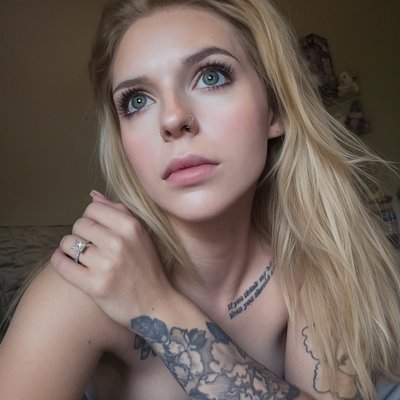 Megan 🩷
