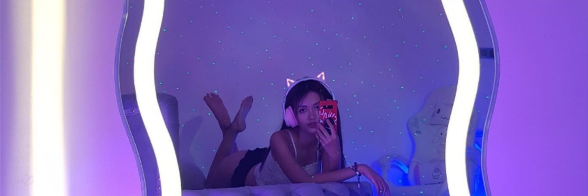 Mia π cover