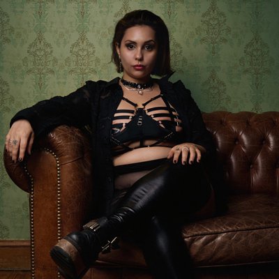 MISTRESS DOMINIKE 👸🏻SPH PEGGING