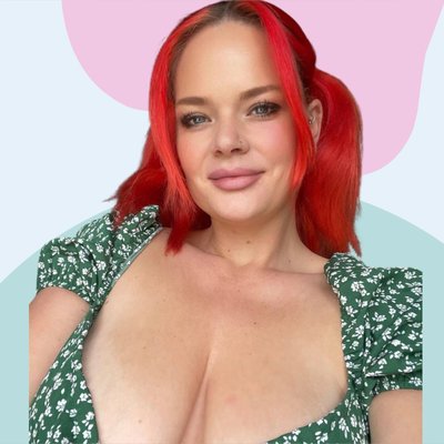 BUSTY BRIT JESSIE π