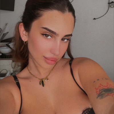 𝙉𝙖𝙮𝙖🧸