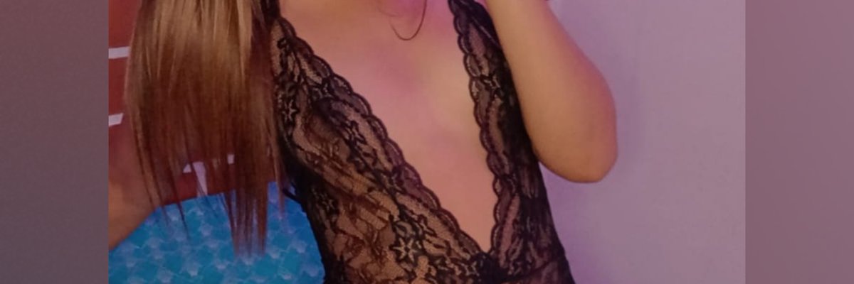 Layanna 💦freebies in DMs!💦 cover