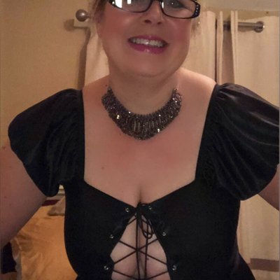 Nikky Kinky Nylee