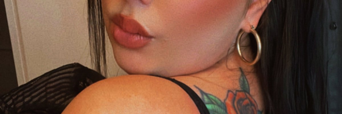 SOPHIE ELLEN🌶️💋 (sophieellenwx) cover