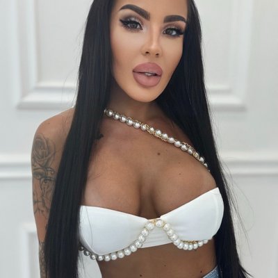 𝗖𝗔𝗡𝗗𝗬 𝗕