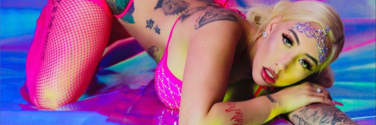 P i N K ❄️ cover